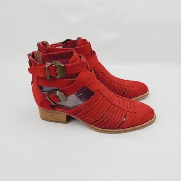 Jeffrey Campbell Red Strappy Sandals with Low Heel - Picture 4 of 12